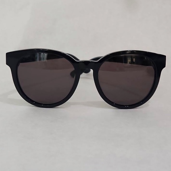 YSL SUNGLASSES Saint Laurent Black Sunnies with CASE AUTHENTIC - Picture 6 of 12
